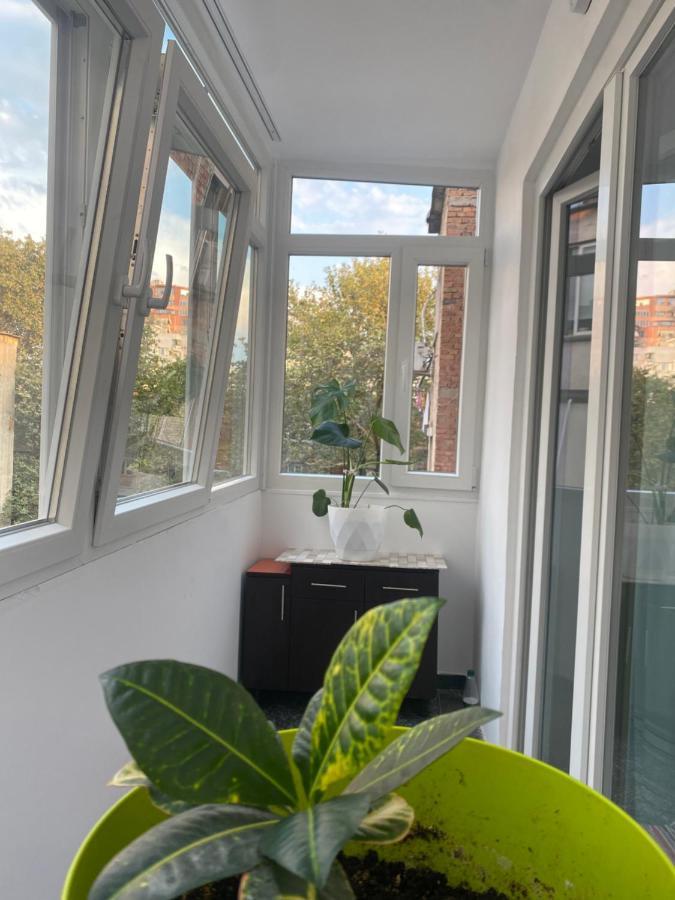 Central Welcoming Apartment In Tirana Exterior foto