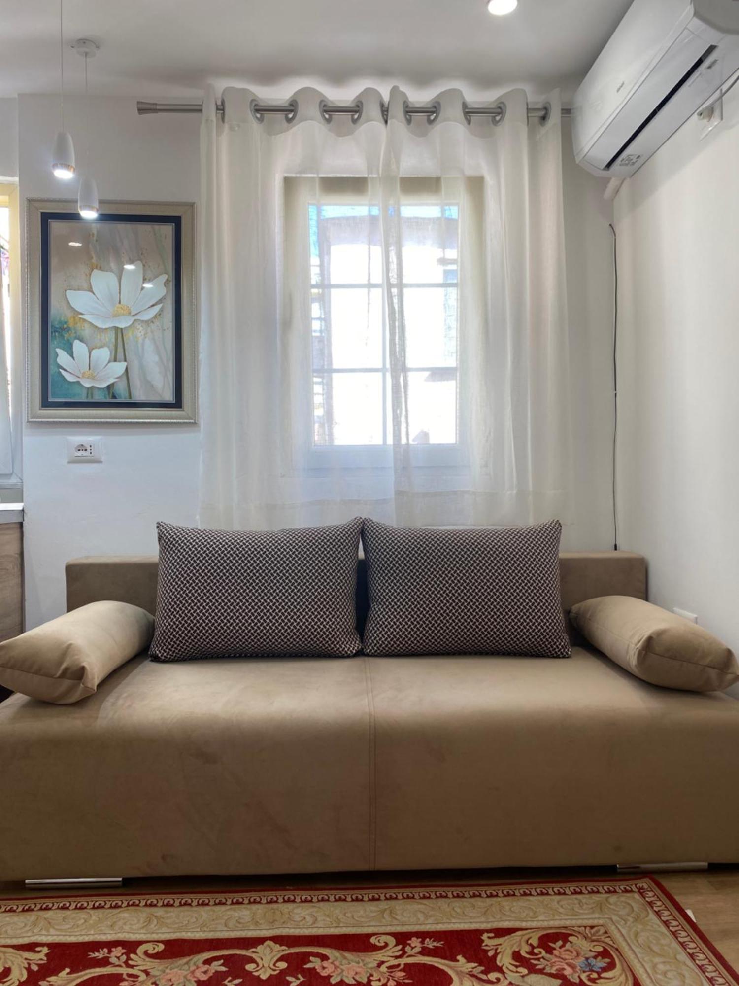 Central Welcoming Apartment In Tirana Exterior foto